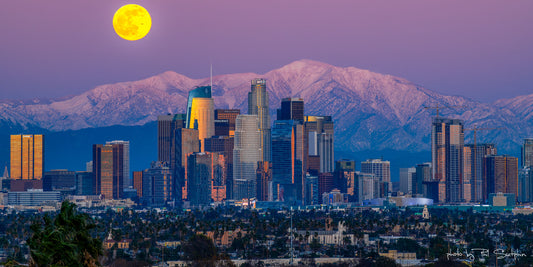 Moonrise Over Downtown LA (3)